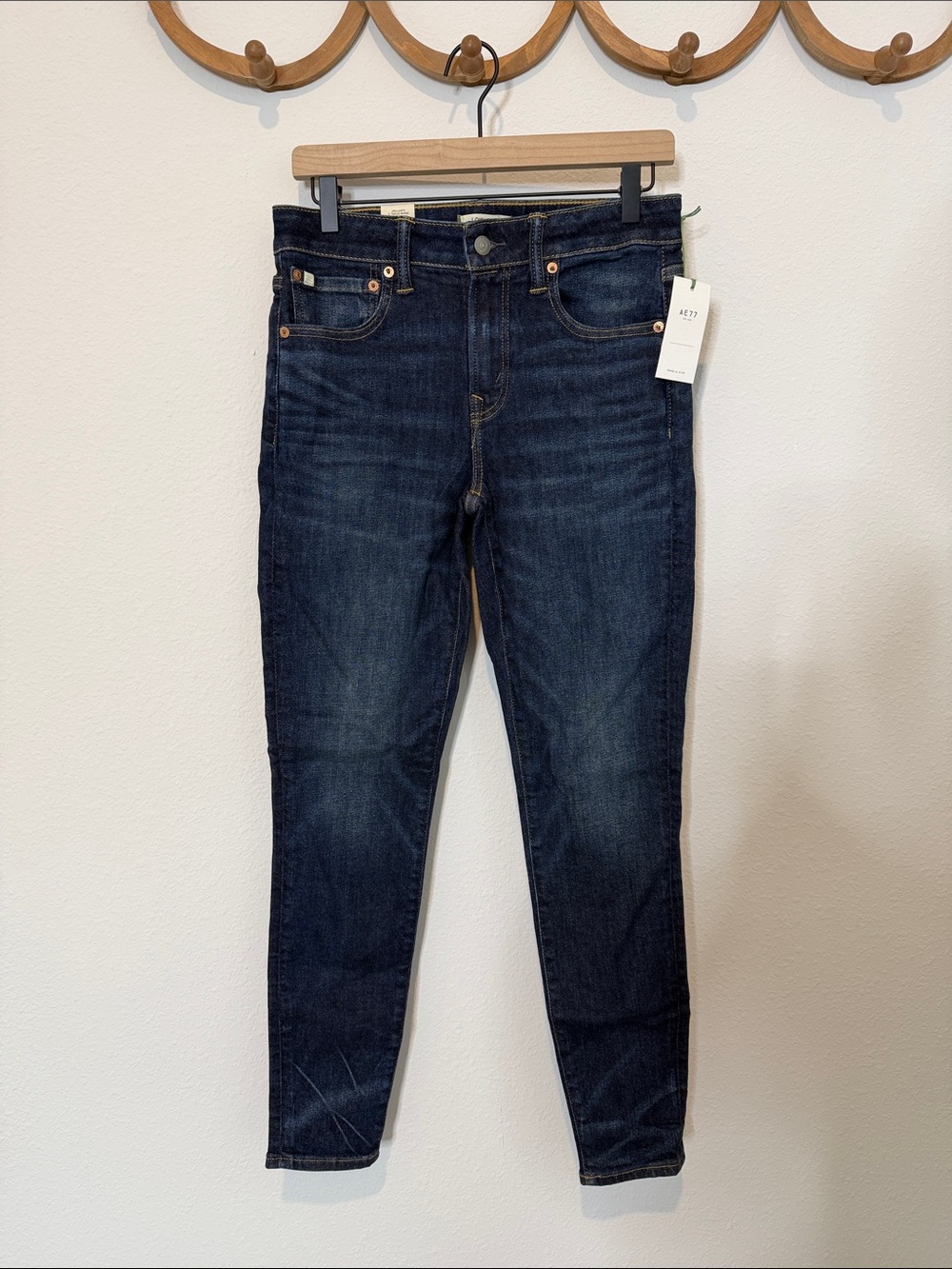 American Eagle Outfitters AE77 Dark Wash Skinny Jeggings NWT Low-Rise